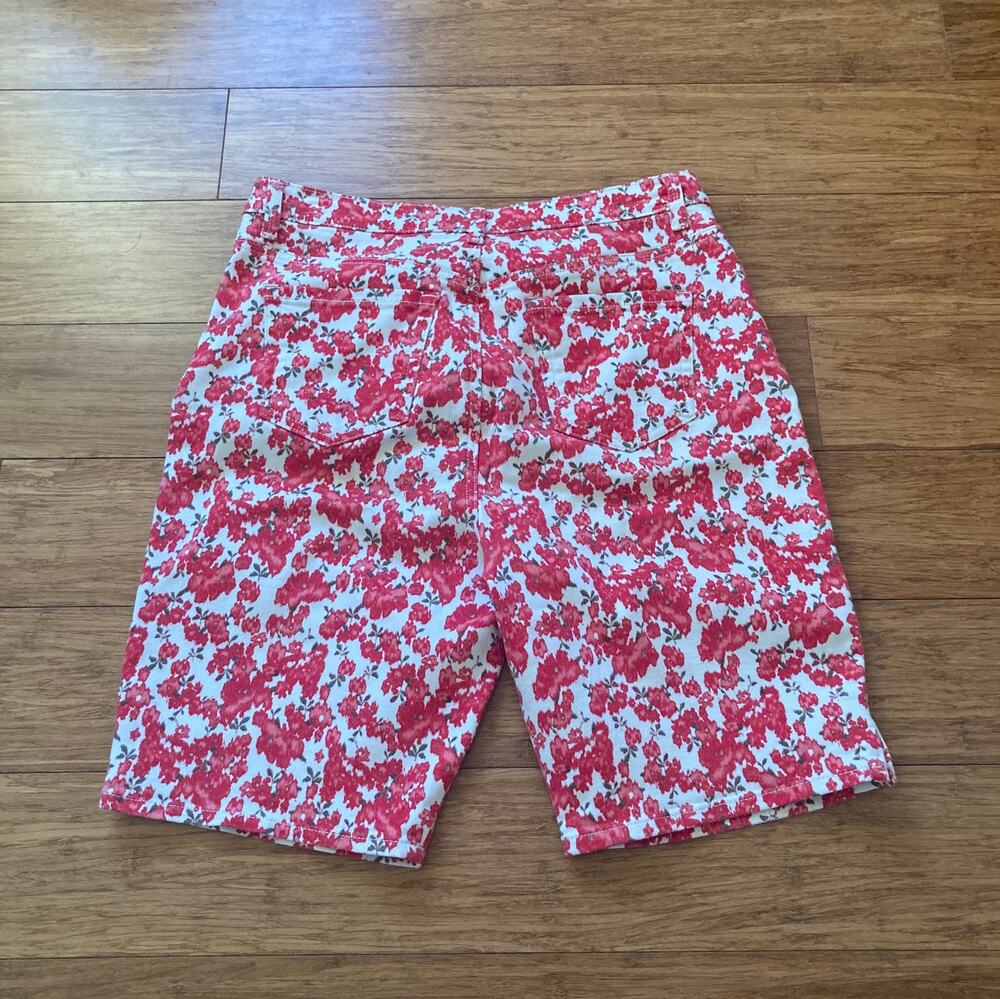 Gloria Vanderbilt Red Floral Bermuda Shorts, Size 12P